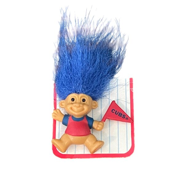 Vintage Trolls Chicago Cubs Baseball Fan Flag MLB Pin - Picture 1 of 3